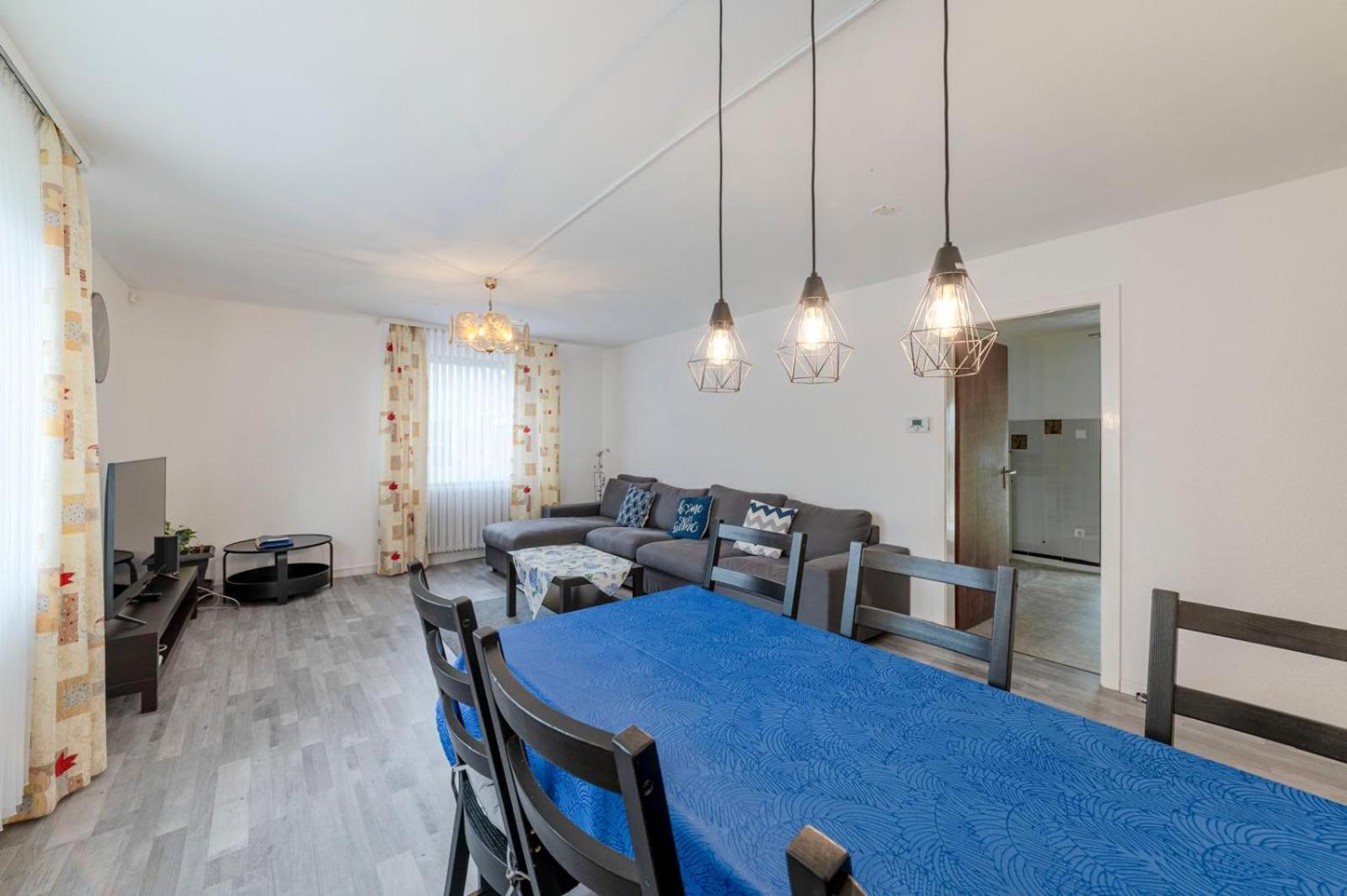 Cozy Villa With Garden, Balcony And Parking Area In Duesseldorf Dış mekan fotoğraf